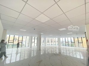 cho thuê sàn văn phòng nghĩa tân 180m giá 26 triệu /tháng