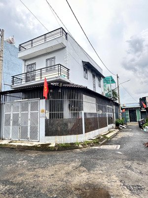 gấp bán nhà bình chiểu 2 tầng. ô tô ngủ trong nhà. ngang 5. pháp lý chuẩn chỉnh