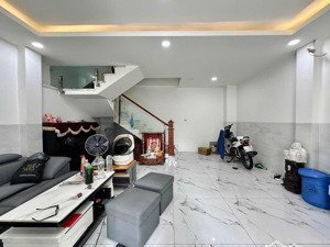 gấp bán ! nhà 5 tầng cách mt 3 căn - xe hơi ngủ trong nhà ngang đẹp 5m siêu hiếm