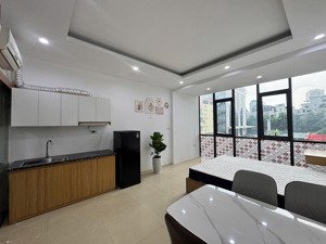 khai trương căn hộ ngay mặt đường tại khương thượng ô tô đỗ cửa, rộng 35m2 full nội thất mới tinh