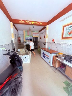 cần vốn bán gấp nhà mặt tiền kinh doanh đường bông sao, phường 5, quận 8, khu kd sầm uất