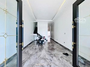 n4661. cho thuê nhà đẹp tại lê hồng phong - có thang máy.