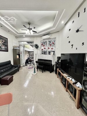 nhà chính chủ-xe hơi ngủ trong nhà-quang trung-6mx15m-12 tỷ