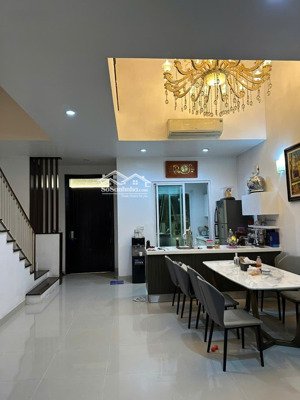 chính chủ cho hộ gia đình, người nước ngoài thuê liền kề park city, 120m2, 3 tầng