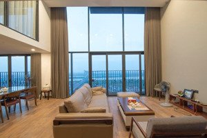 cần bán gấp căn queen rộng 160m2 view hồ tây + sông hồng tại cc pentstudio lh 
