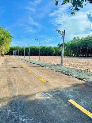 1 cặp đường nhựa chơn thành , sát kcn minh hưng , sát khu đô thị phúc hưng , ngay ql phía tây