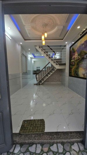 tin hót bán đất tặng nhà là có thật. sau căn mặt tiền nhà đường lê văn thọ gv 4x15 trệt lầu 3pn