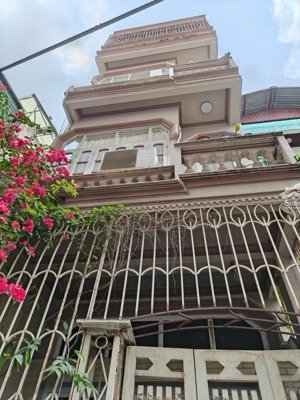 hot! hoàng cầu ở ngay 54m2 dân xây chắc chắn- ngõ nông- gần phố - tiện ích bạt ngàn