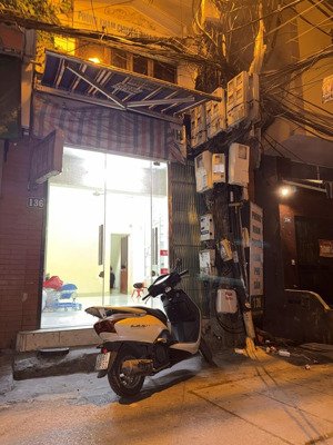 chính chủ cho thuê nhà 4 tầng mặt đường số 136 đê trần khát chân - phường vĩnh tuy - hà nôi.