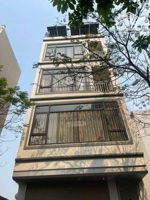cho thuê nhà lâu dài phân lô nguyên hồng 45m²x 5 tầng, ô tô đỗ cửa, nhà mới , mọi mô hình. giá 18tr