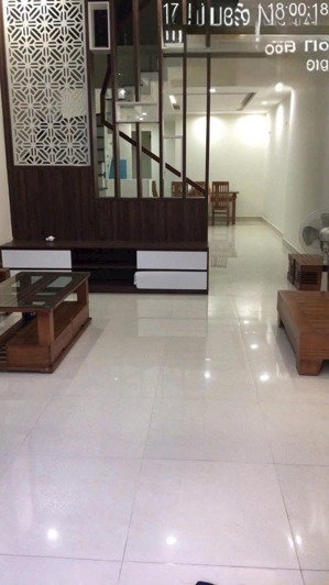 bán gấp nhà 3 tầng mặt tiền đường 7m5 sát bến xe