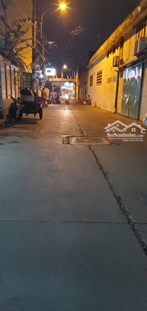 bán nhanh định cư: 7,2 tỷ. hẻm 8m thông, cách 1 căn ra mt thoại ngọc hầu, 3 tầng, 72m2. kd đỉnh.