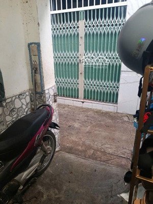 bán nhà phạm hữu lầu phường phú mỹ q 7. dt 50m( 14*4) nhà 2: tầng. chào giá .4.5 ty