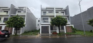 bán gấp nhà 6*20m giá 4.1 tỷ sổ hồng hoàn công bà tịa city gate 