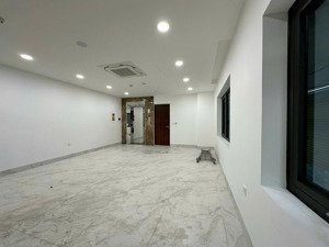 cho thuê nhà thang máy - thông sàn tại trung kính yên hòa 55m x6tầng full điều hòa giá 32tr