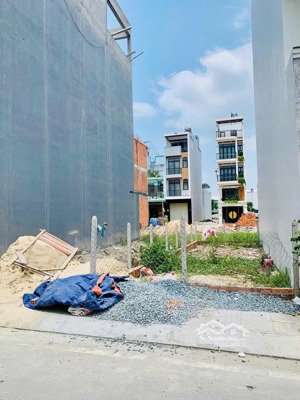 kẹt tiền ngân hàng không còn khả năng chi trả, tôi cần ra nhanh mảnh đất này shr