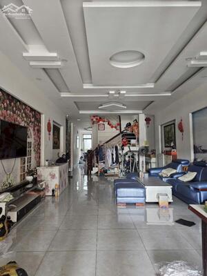 Bán nhà KDC Nam Long, Tân Thuận Đông, quận 7: 5 x 26, giá 24 tỷ.