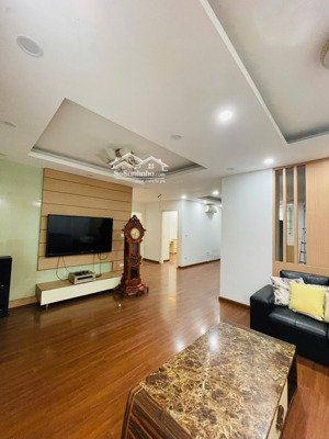 cho thuê căn hộ ct2b nghĩa đô, cầu giấy, 135m2, 3pn, đủ đồ như hình, 17 tr/th. lh: 