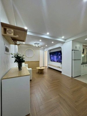 bán căn hộ chung cư 3pn, 89m2 tại tòa nhà 197 trần phú, giá tốt 5,6 tỷ vnd