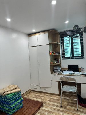 bán căn hộ đền lừ tòa a3 dt 60m2 gồm 3 p ngủ 1 wc, full nội thất. giá 4,5 tỷ lh 