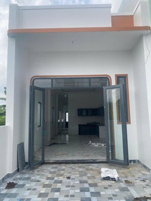 trả trước 400 nhận nhà, giá tổng 1350 tặng nội thất sổ riêng thổ cư, gần trường , chợ