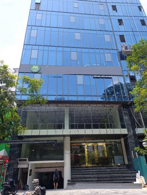 cho thuê nhà mặt phố thanh nhàn 900m, mặt tiền 9m, pccc đầy đủ. 6 tầng + hầm thang máy đầy đủ
