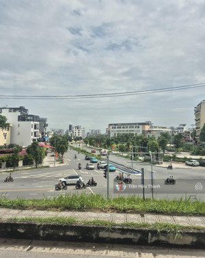 bán đất tặng nhà mặt phố đức giang kinh doanh - vỉa hè. hơn 100m - giá 22.8ty.