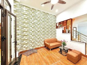 chính chủ bán nhà khương trung - 32m2 - 4 tầng - 4 ngủ - nở hậu - ngõ đẹp - giá 6.x tỷ