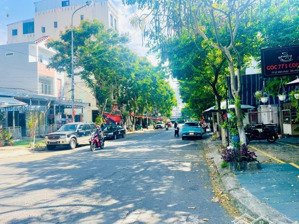 bán nhà mặt tiền đường 7,5m hoài thanh, ngay góc ngã tư dương khuê, mỹ an. lvcc : 