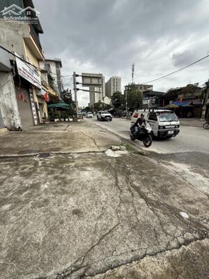 Bán 135M mặt phố tam trinh tặng nhà hoàng mai