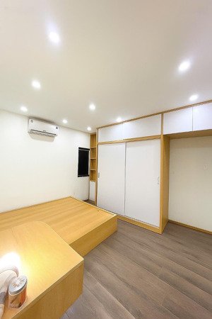 chính chủ bán chtt (tầng 2) lê thanh nghị - hbt giá 2,65 tỷ, 52m2. 2n+2vs . lô góc 3 thoáng