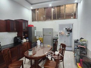 bán nhà huỳnh tấn phát phường phú thuận quận 7. dt 68 mét v. (4*17) 4 pn+5pvs . nha 3tầng