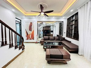 bán nhà phố cầu giấy - tt cầu giấy, diện tích: 34m2 x 6 tầng. diện tích sử dụng 41m2. nhà 2 thoáng