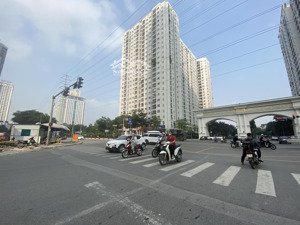 bán nhà mặt phố kđt đô nghĩa, hà đông, dòng tiền cho thuê 700tr/năm, 75m2, vỉa hè 7m