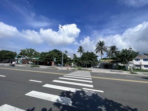 hiếm - cần chuyển nhượng lô đất 3 mặt tiền đường hoàng sa - view trực diện biển - khai thác du lịch