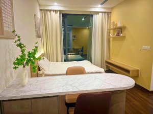 chính chủ bán studio - masteri a - vinhomes smart city view hồ đẹp mĩ mãn. giá 2,975 tỷ bao phí