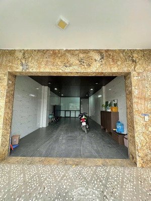 cho thuê nhà hồ tai trâu 60m x 5t, ngọc lâm, long biên, gara ô tô, thang máy 26 tr/th
