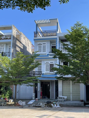 nhà hiếm mặt tiền view công viên bình thạnh, đường 20m bình lợi, dt 4x15m, 4 tầng, 5pn, giá 10.9 tỷ