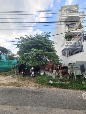 4.75 tỉ đất lô góc 6x30m đẹp. tiện xây nhà kinh doanh.ngay gần tt y tế dĩ an. nhanh tay đầu tư!!!