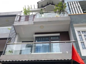 chủ về quê bán gấp nhà 3 tầng 3pn 2wc 4.6 tỷ ngay gần chợ đầu mối thủ đức