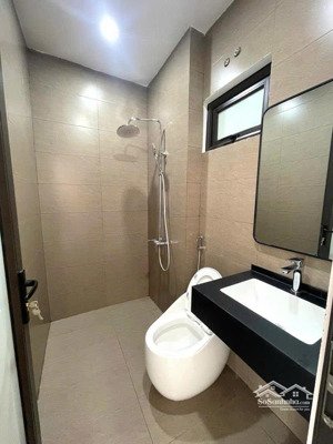 ngõ âu cơ 33m2, 6 tầng 11.5 tỷ tây hồ
6 tầng thang máy - ngõ ô tô thông - gara - nhà đẹp