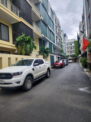 nhà đẹp mỗ lao thang máy 50m giá 17.9 tỷ