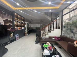 định công nhà đẹp ở ngay - ngõ thông - lô góc - tiện ích không thiếu gì - an ninh tốt- dân trí cao.