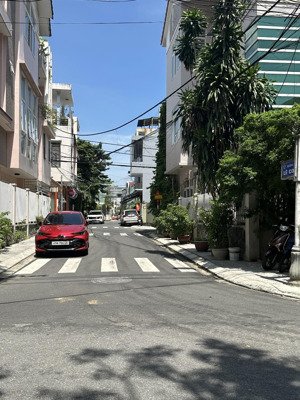 lô góc 2 mặt tiền trung tâm hải châu vị trí vàng: mặt tiền đường 5m5, kẹp kiệt nhựa