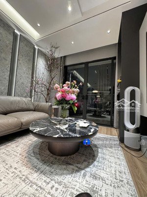 chính chủ bán ch 110m2 tòa n01, 3n - 2wc, tầng trung bc đông bắc mát, ntcb, sổ đỏ. lh 