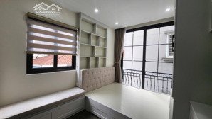 toà chdv lô góc tại kim mã, 75m2*7t, mt 6m, 18 pkk, ngõ kd, sát phố, đủ pccc, dòng tiền 8%/năm