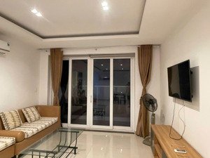 nhanh tay chung cư tân phước plaza, p7, q11: 15tr/th, 3pn, nôi thất , 100m2. lh:0779072306