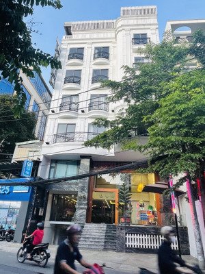 chính chủ bán khách sạn 88 yên thế p2 tân bình 12x26m. hầm 7 tầng. hđt 400tr/th. giá chốt 120 tỷ