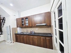bán nhà lô góc 38/42m2 4 tầng, hồ tùng mậu, ngõ rộng, gần phố,gần trường đh,ở hoặc cho thuê cực hot