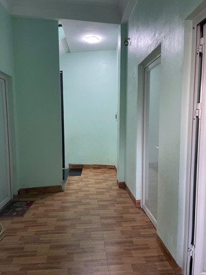 bán gấp nhà 75m x 3 tầng sát trường học vạn phúc. oto thông. giá 4.x ty